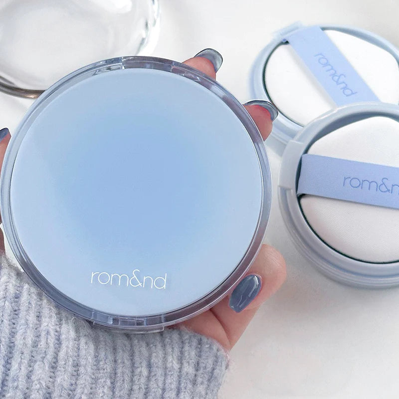 romand-bare-water-cushion-4